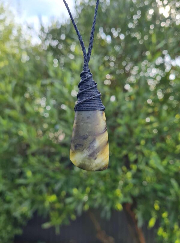 Pounamu Teardrop 27