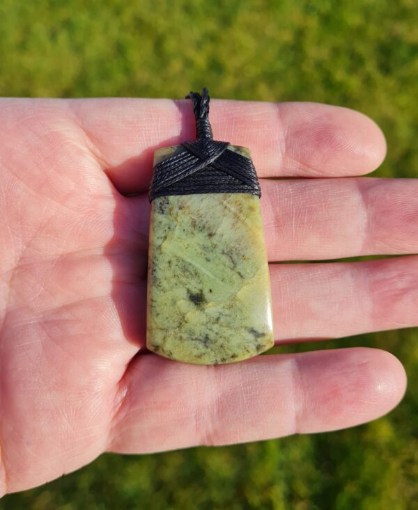 Pounamu Toki 25