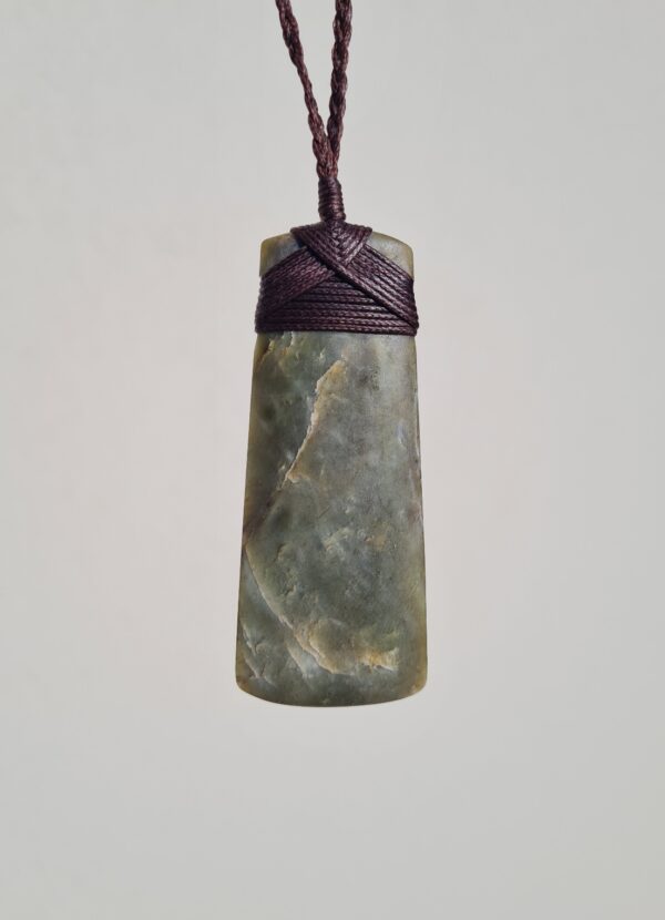 Pounamu Toki 32