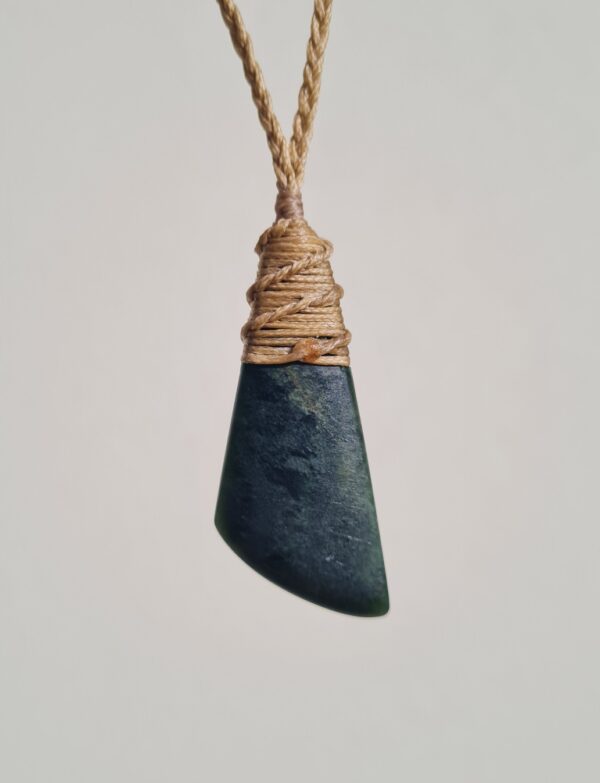 Pounamu Teardrop 76